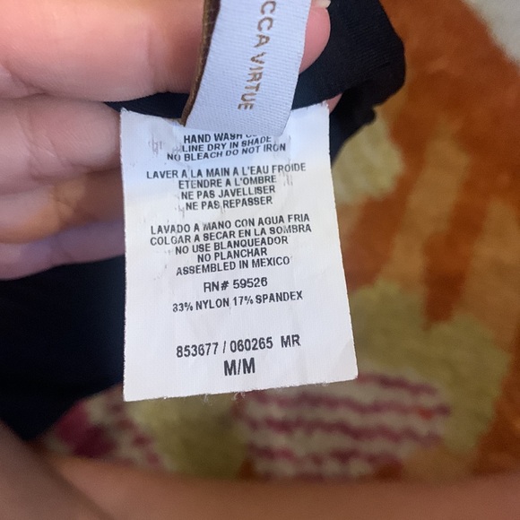 Becca Rebecca Virtue Color Code Convertible Strap Bikini Top in Black SZ M - Picture 4 of 4